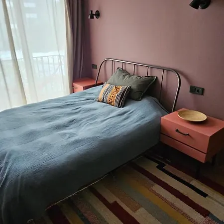 Apartamento Colourful & Cozy One-bedroom Vilna