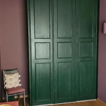 Colourful & Cozy One-bedroom