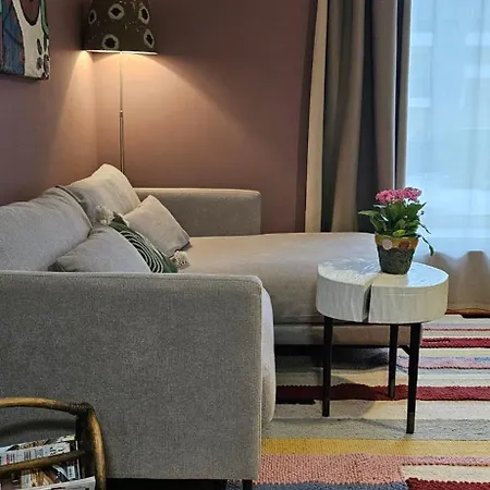 Colourful & Cozy One-bedroom