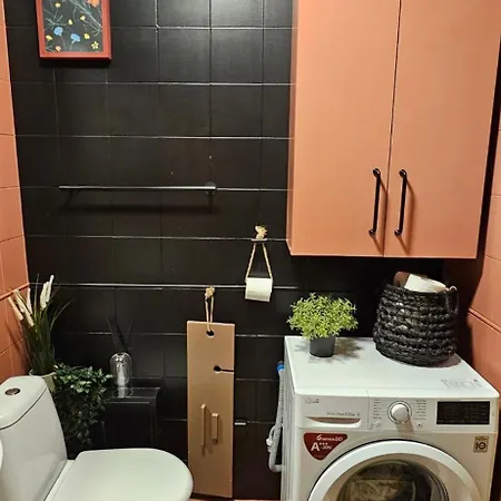 Colourful & Cozy One-bedroom Apartamento